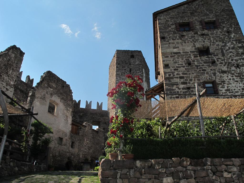 Schloss-Hof Appiano Sulla Strada Del Vino Kültér fotó
